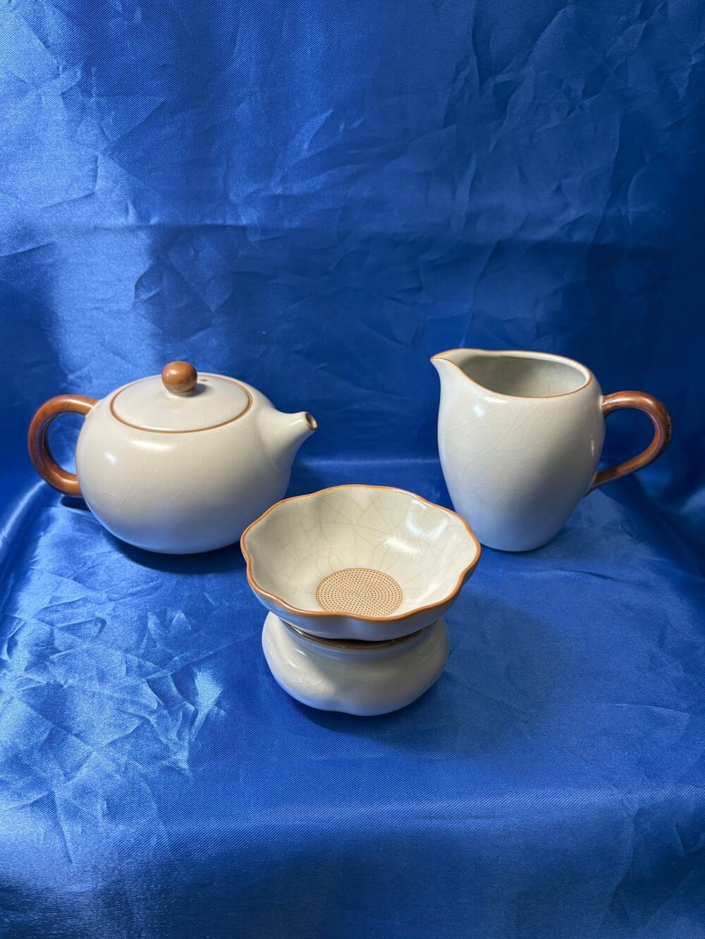 Ruyao Cracked Glazed Teapot Set with Creamer and Tea Strainer Dish